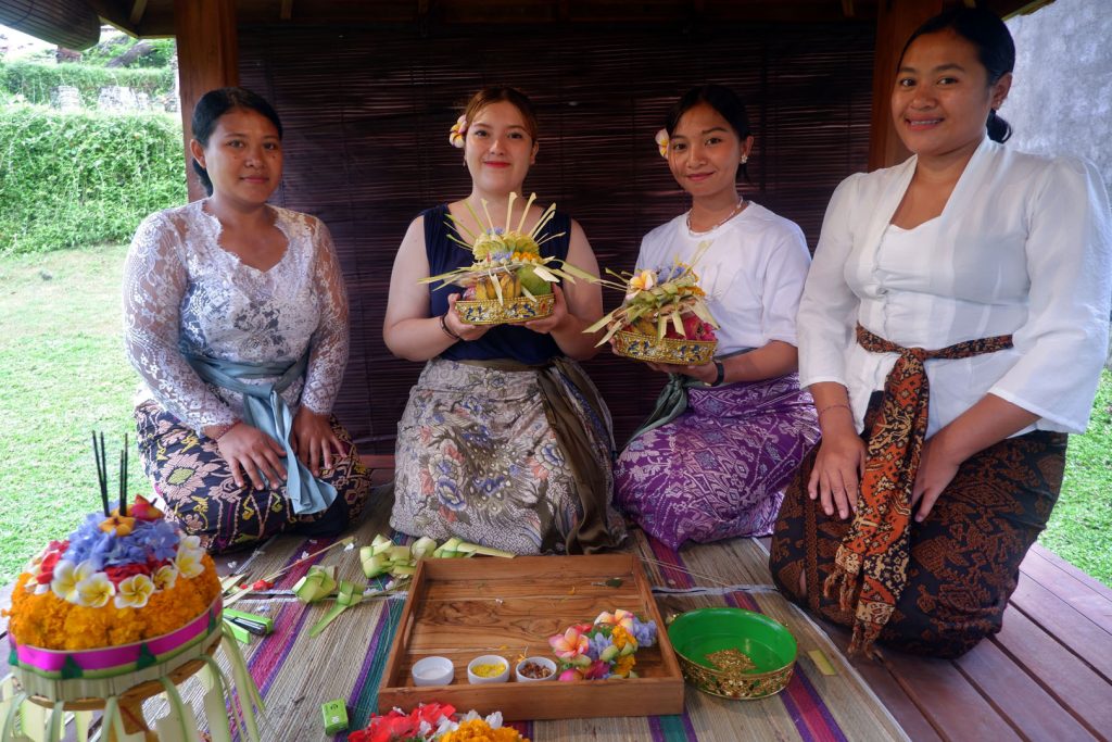 Balinese Heritage Experience: Offerings, Dance, & Music Workshop with Tea Time