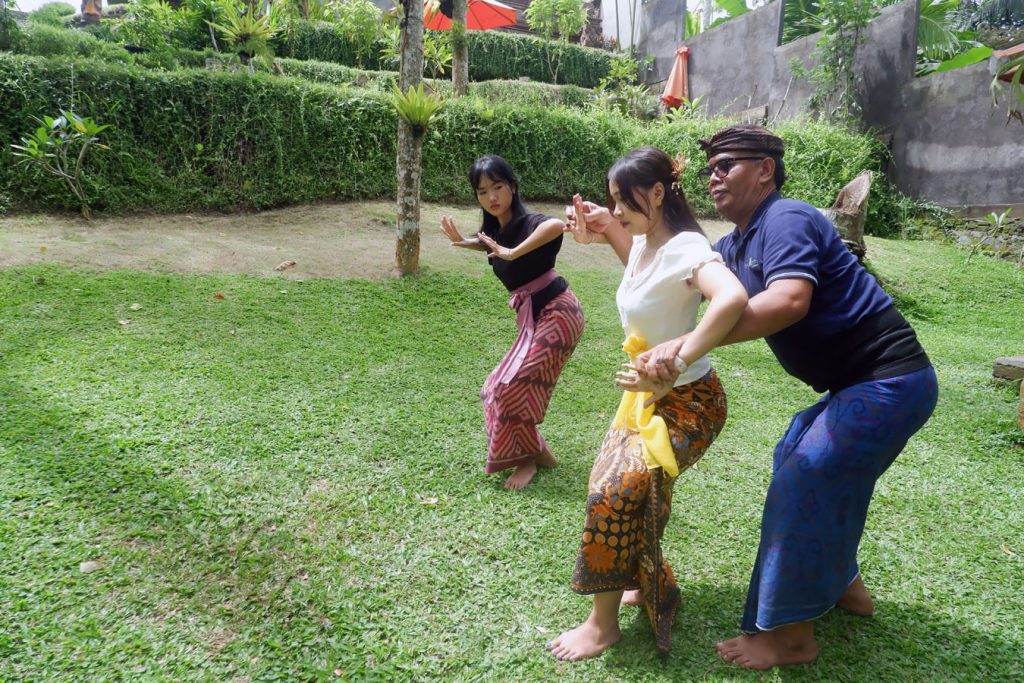 Balinese Heritage Experience: Offerings, Dance, & Music Workshop with Tea Time