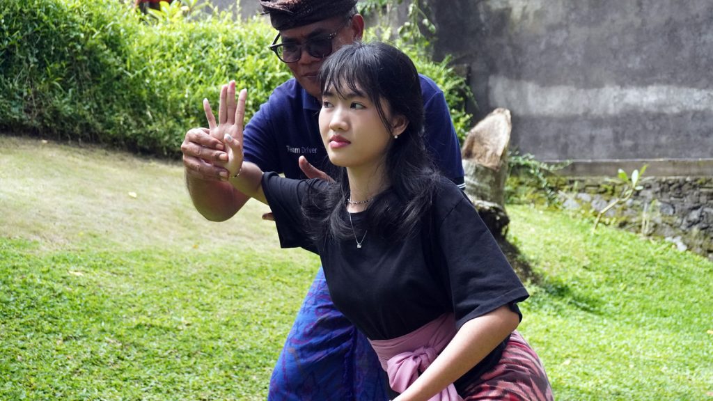 Balinese Heritage Experience: Offerings, Dance, & Music Workshop with Tea Time