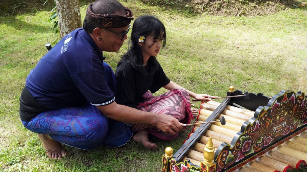 Balinese Heritage Experience: Offerings, Dance, & Music Workshop with Tea Time