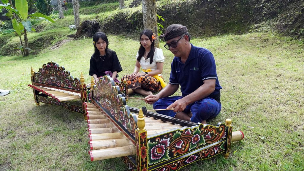 Balinese Heritage Experience: Offerings, Dance, & Music Workshop with Tea Time