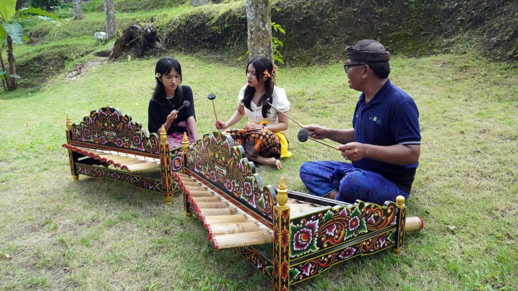 Balinese Heritage Experience: Offerings, Dance, & Music Workshop with Tea Time